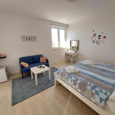 Teta San Hotel Motovun Bagian luar foto