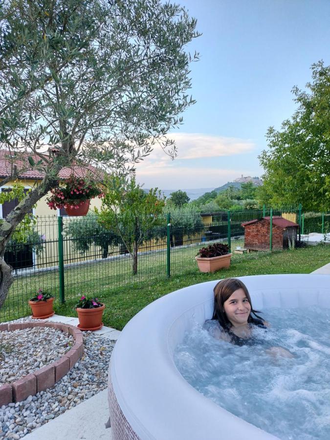 Teta San Hotel Motovun Bagian luar foto