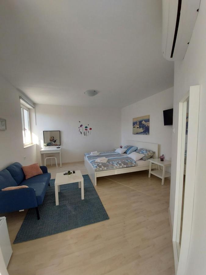 Teta San Hotel Motovun Bagian luar foto